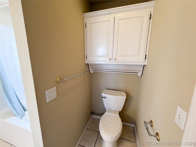 1208 W 1st Street, Tahlequah, OK 74464