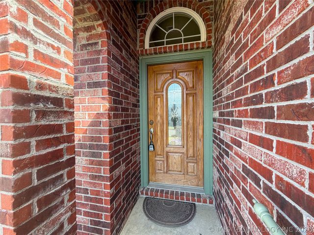 1208 W 1st Street, Tahlequah, OK 74464