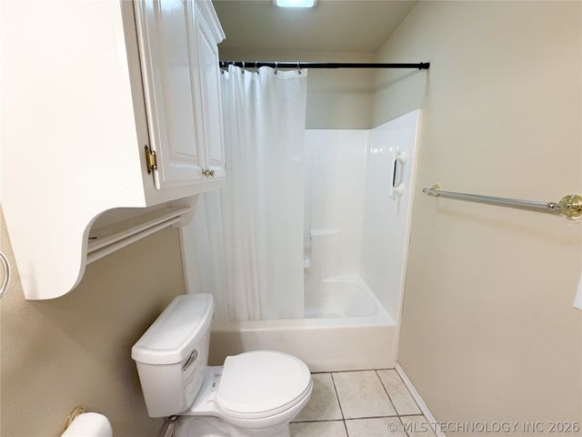 1208 W 1st Street, Tahlequah, OK 74464