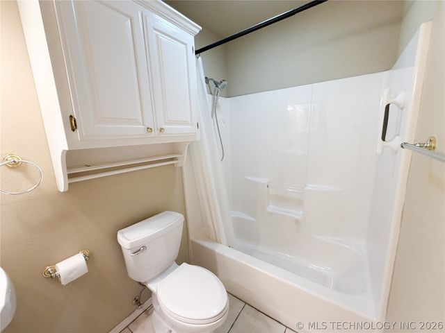 1208 W 1st Street, Tahlequah, OK 74464