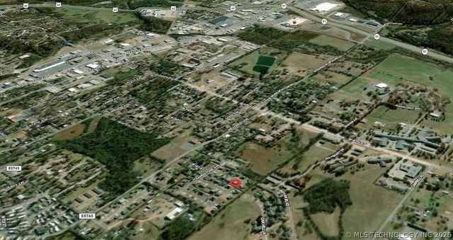 1208 W 1st Street, Tahlequah, OK 74464