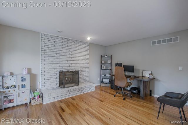 20248 Ellen Drive, Livonia, MI 48152