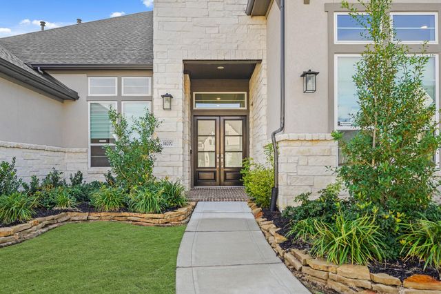 14202 Lollypine Pointe Drive, Cypress, TX 77433