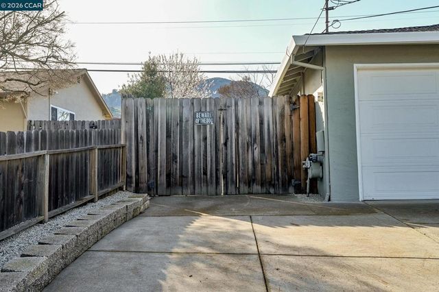 5549 Alabama Dr, Concord, CA 94521