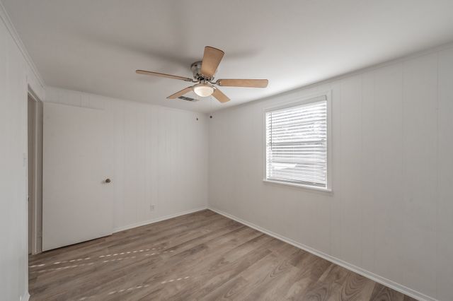 227 S Justin Avenue, Dallas, TX 75211