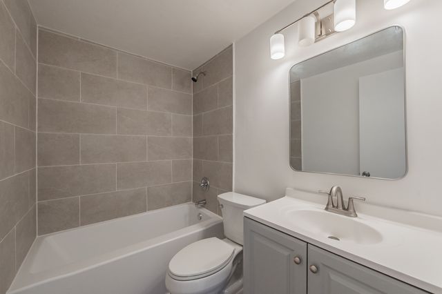 227 S Justin Avenue, Dallas, TX 75211