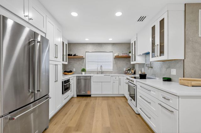 2206 SW 20th Way, Boynton Beach, FL 33426