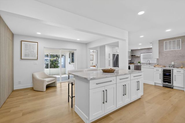 2206 SW 20th Way, Boynton Beach, FL 33426