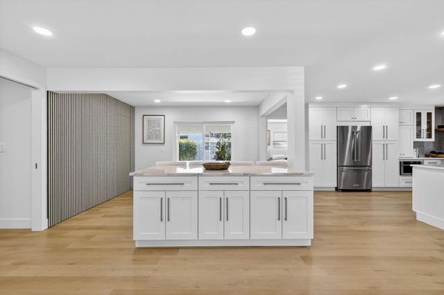 2206 SW 20th Way, Boynton Beach, FL 33426