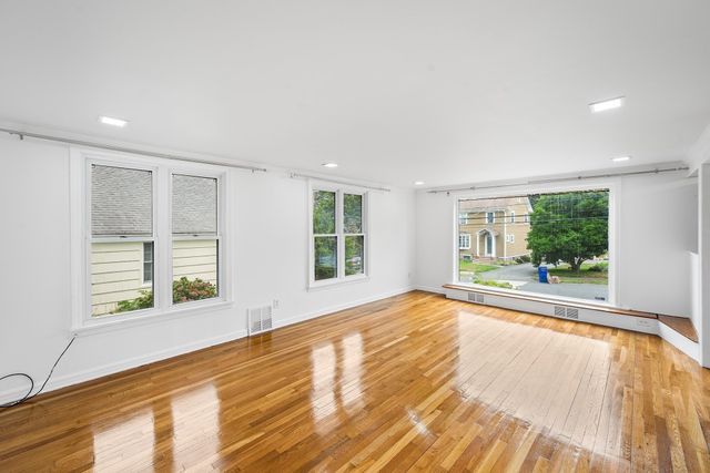 65 Sassamon Ave, Milton, MA 02186