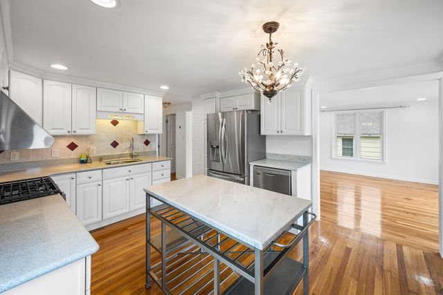 65 Sassamon Ave, Milton, MA 02186