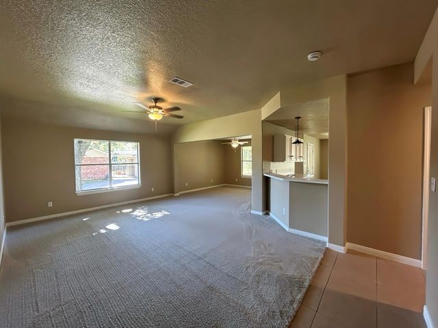 216 Sleepy Hollow Drive, Lake Jackson, TX 77566