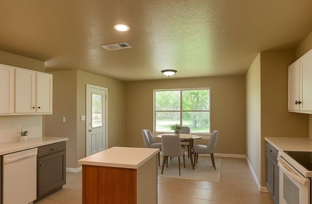 216 Sleepy Hollow Drive, Lake Jackson, TX 77566