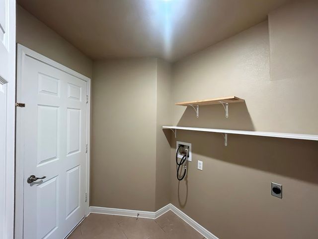 216 Sleepy Hollow Drive, Lake Jackson, TX 77566