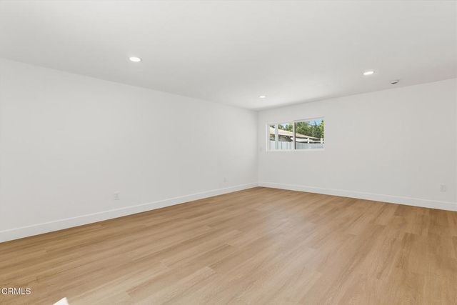 22016 Schoolcraft Street, Los Angeles, CA 91303