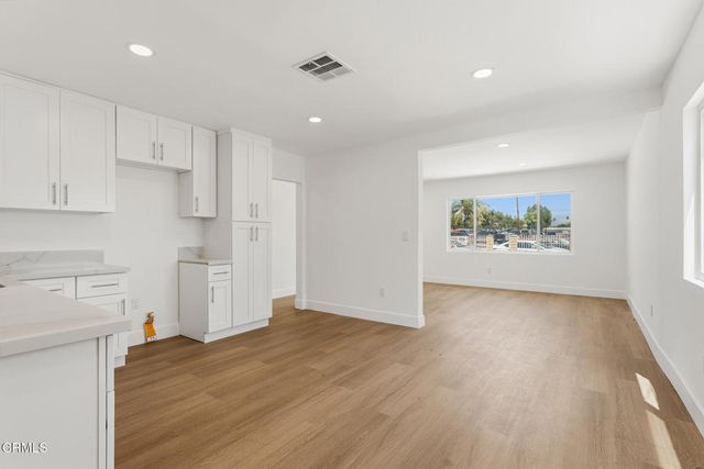 22016 Schoolcraft Street, Los Angeles, CA 91303