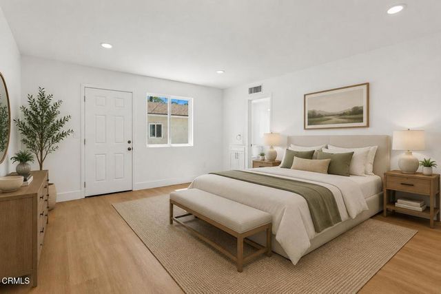 22016 Schoolcraft Street, Los Angeles, CA 91303