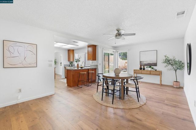3167 Osuna Way, Sacramento, CA 95833