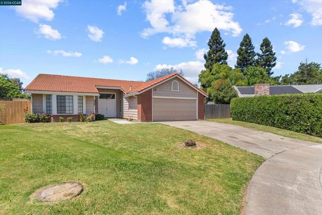 3167 Osuna Way, Sacramento, CA 95833