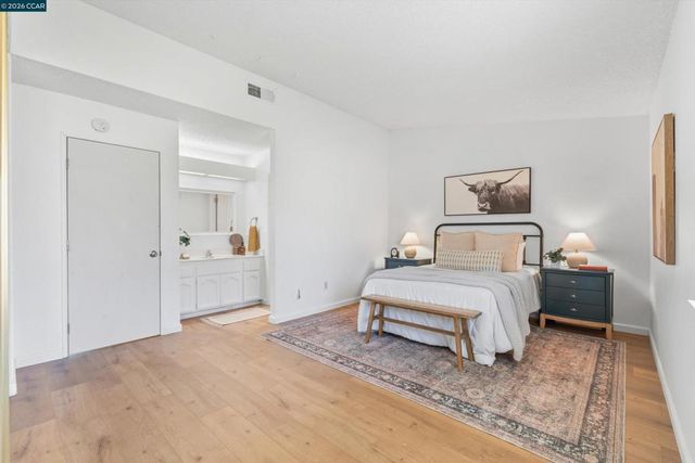 3167 Osuna Way, Sacramento, CA 95833