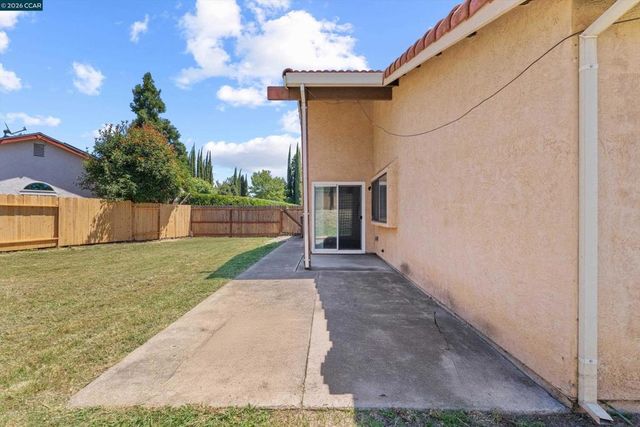 3167 Osuna Way, Sacramento, CA 95833