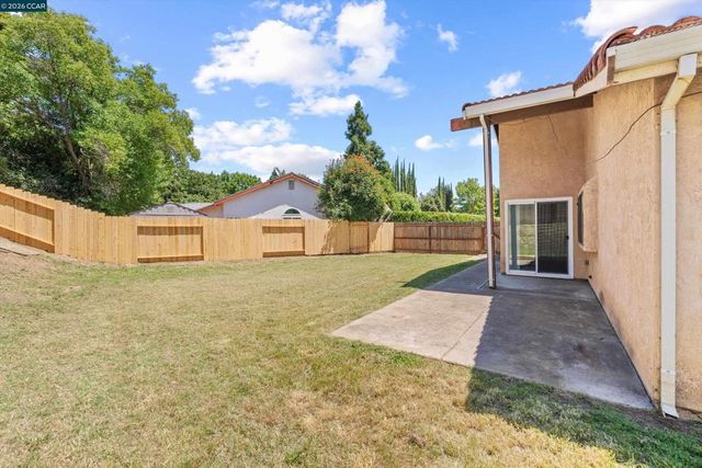 3167 Osuna Way, Sacramento, CA 95833