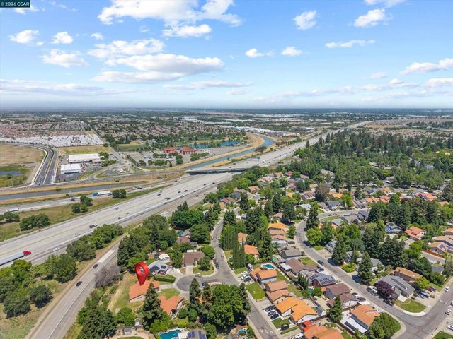 3167 Osuna Way, Sacramento, CA 95833