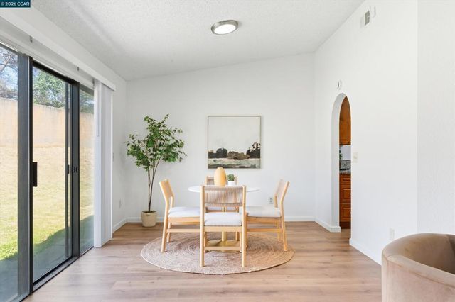 3167 Osuna Way, Sacramento, CA 95833