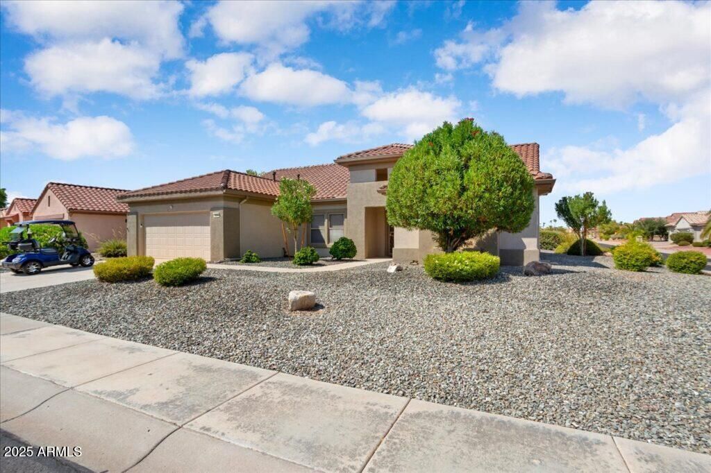 15504 W CORAL POINTE Drive, Surprise, AZ 85374 — exterior