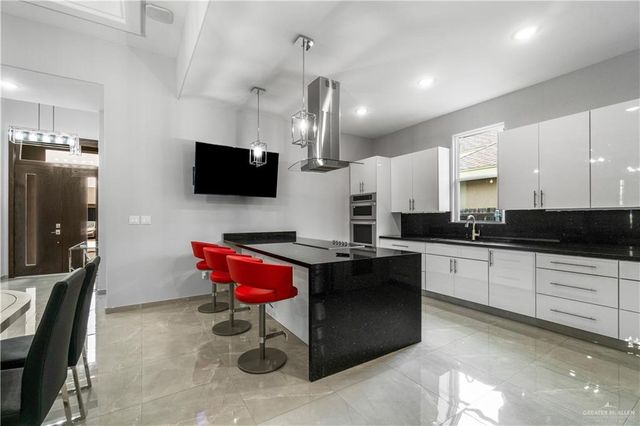 500 White Bugambilia, Pharr, TX 78577