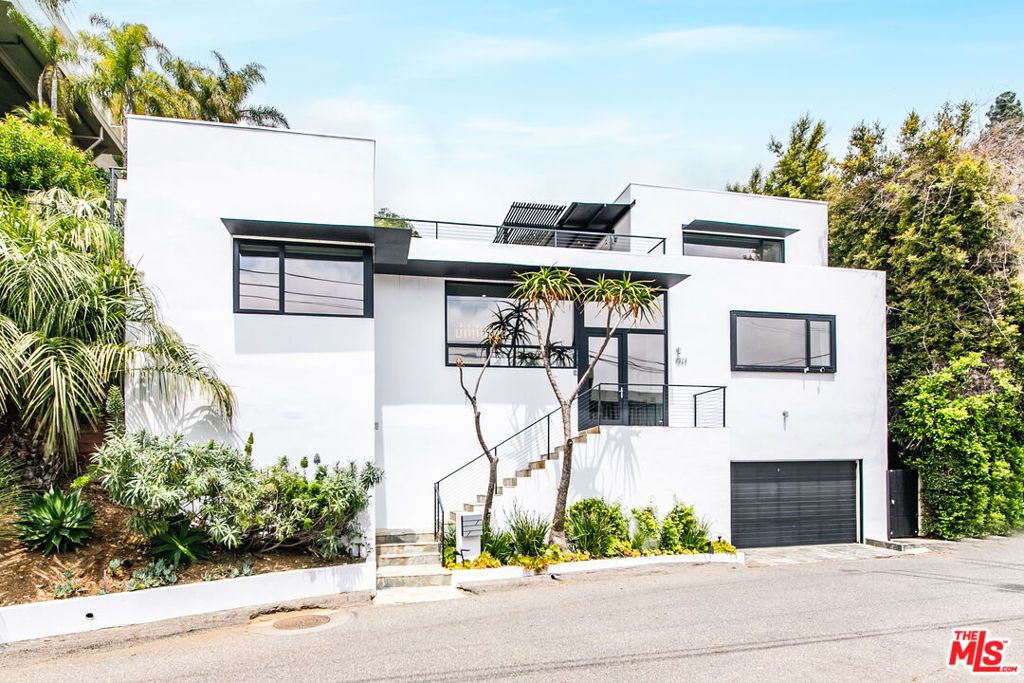 9323 Flicker Way, West Hollywood, CA 90069 — exterior