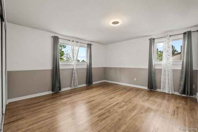 1916 Squirrel Valley Drive, Bloomfield Hills, MI 48304