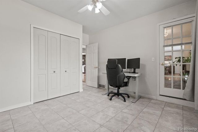1916 Squirrel Valley Drive, Bloomfield Hills, MI 48304