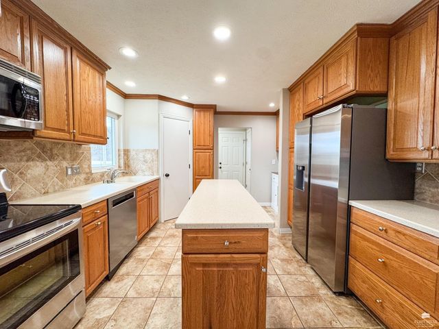 2424 Rogers Boulevard, Manhattan, KS 66502