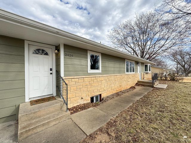 2424 Rogers Boulevard, Manhattan, KS 66502