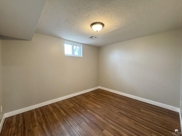 2424 Rogers Boulevard, Manhattan, KS 66502