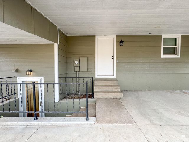 2424 Rogers Boulevard, Manhattan, KS 66502