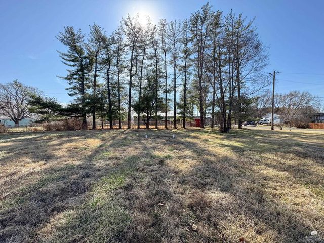 2424 Rogers Boulevard, Manhattan, KS 66502