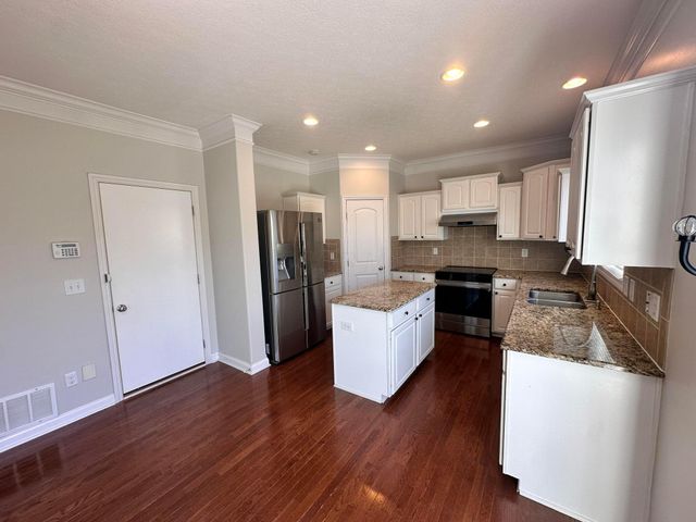 168 Winding Valley Drive, Delaware, OH 43015