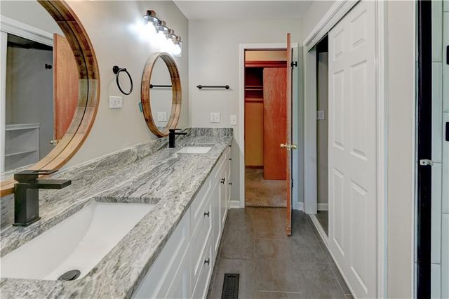 3606 NW 60th Terrace, Kansas City, MO 64151