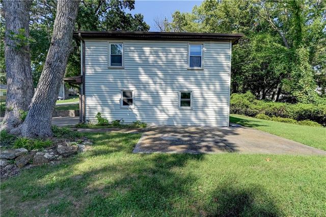 3606 NW 60th Terrace, Kansas City, MO 64151