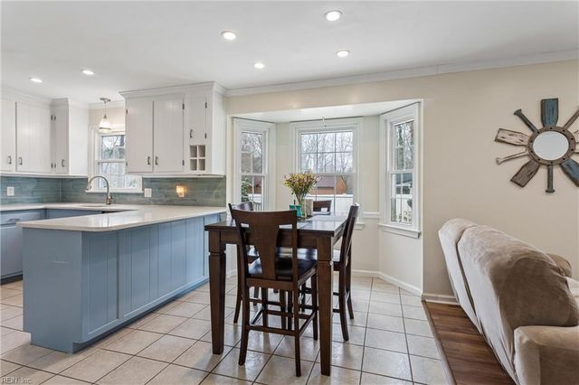 21 Cherbourg DR, Newport News, VA 23606