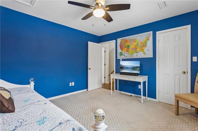 21 Cherbourg DR, Newport News, VA 23606