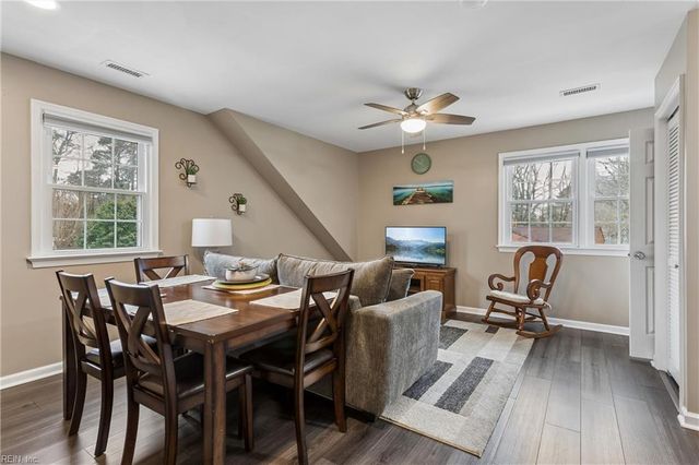 21 Cherbourg DR, Newport News, VA 23606