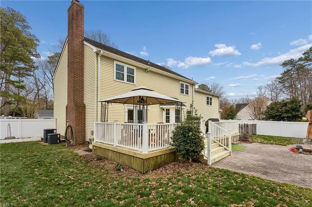 21 Cherbourg DR, Newport News, VA 23606