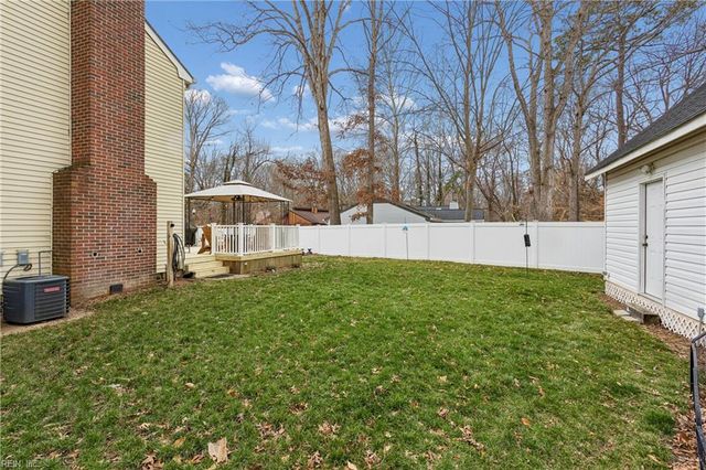 21 Cherbourg DR, Newport News, VA 23606