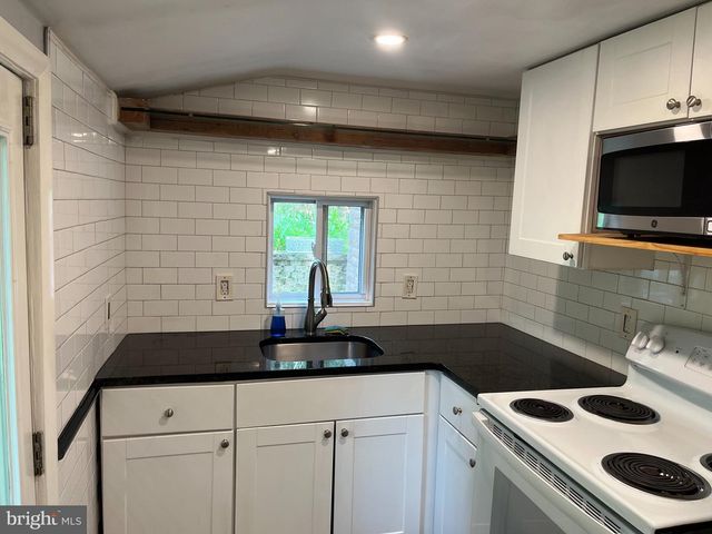 2962 HARMONYVILLE RD, Elverson, PA 19520