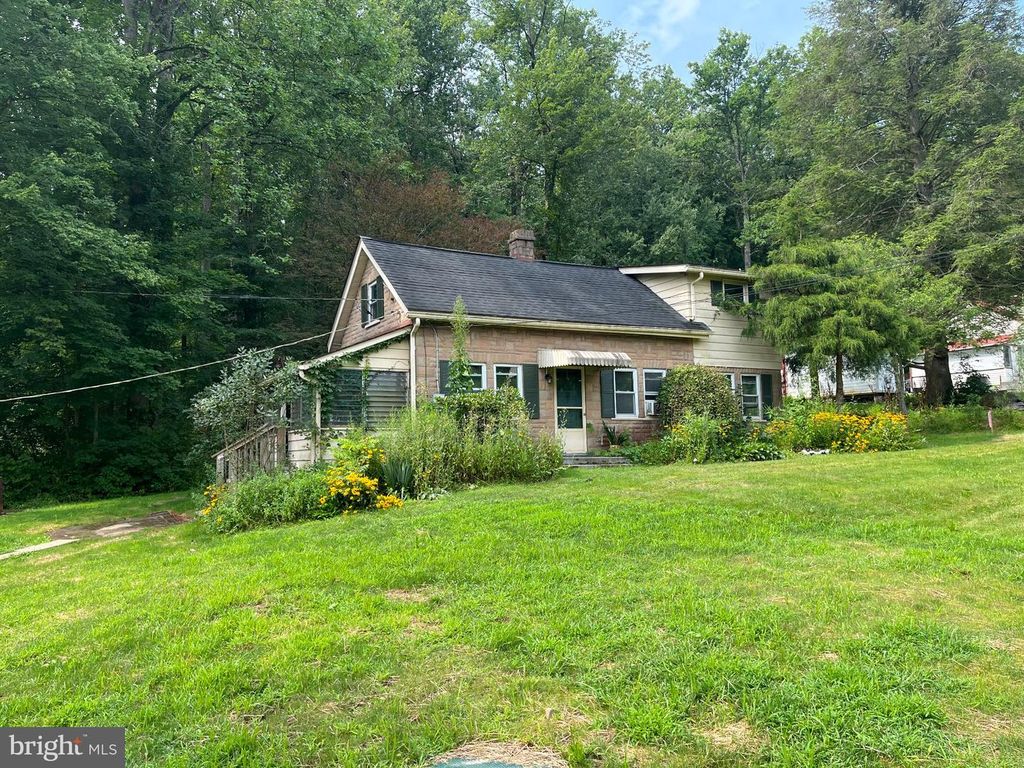 2962 HARMONYVILLE RD, Elverson, PA 19520