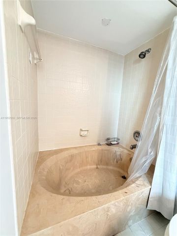 2206 S Cypress Bend Dr 508, Pompano Beach, FL 33069