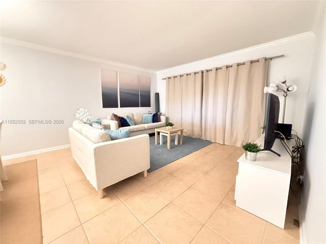 2206 S Cypress Bend Dr 508, Pompano Beach, FL 33069